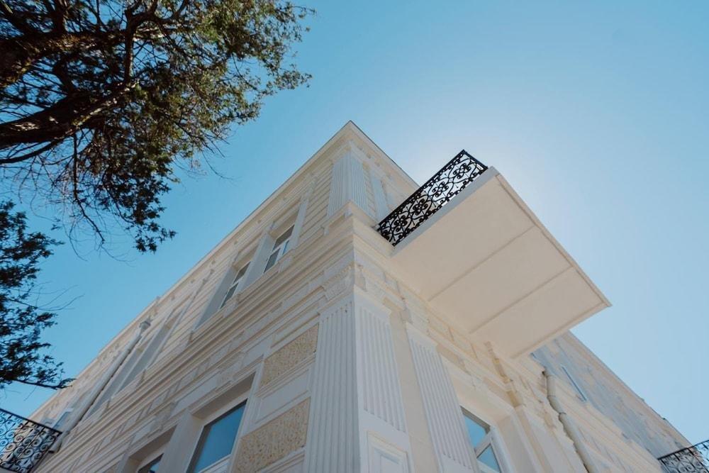 Boulevard Hotel 巴统 外观 照片