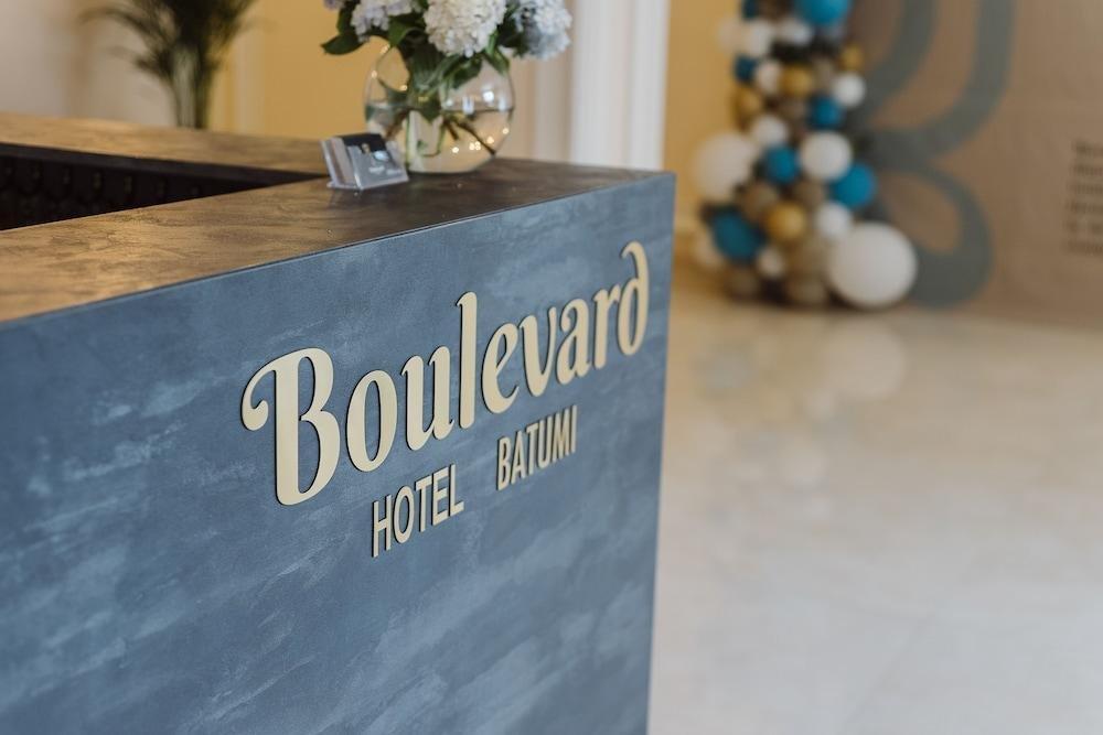 Boulevard Hotel 巴统 外观 照片