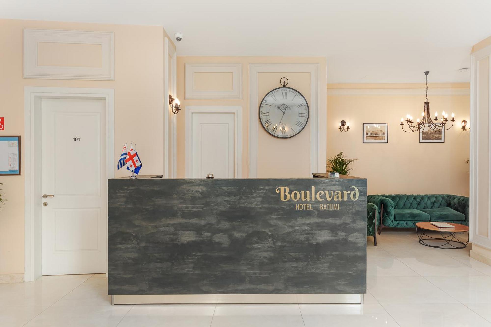 Boulevard Hotel 巴统 外观 照片